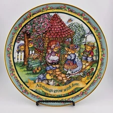 The Danbury Mint Limited All Things Grow with Love by Lucy Rigg Collector Plate