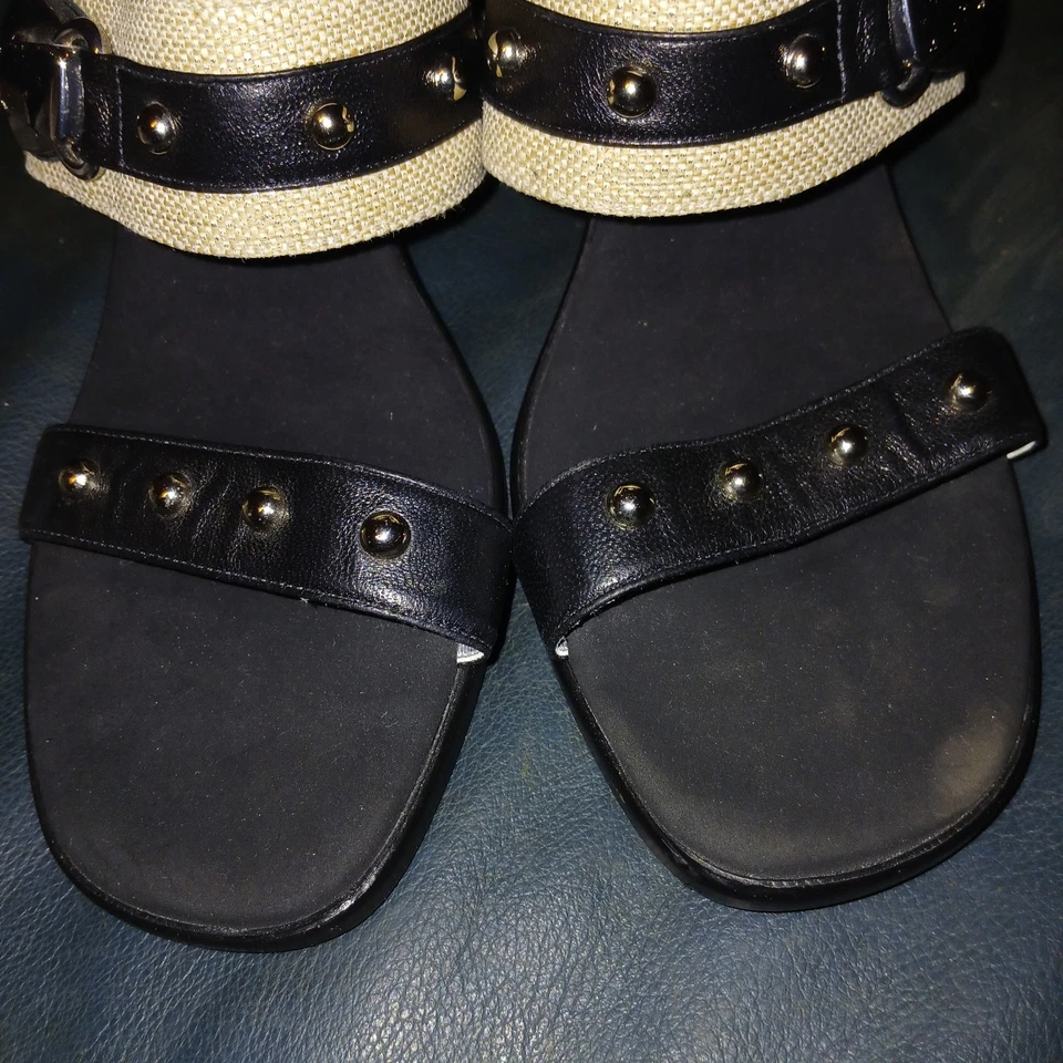 Onex 凉鞋女式 11 黑色皮革/米色楔形鞋跟银色扣带鞋 Y2K 一脚蹬 — 第 2/4 张图片