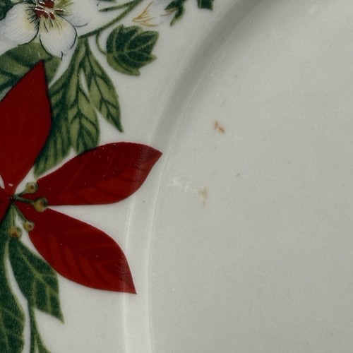 Poinsettia Holiday Christmas Set Of 4 Dinner Plates 10 1/2" Everyday Gibson - Picture 8 of 9