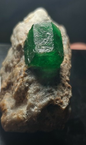 34.79grms Beautiful Green Emerald double terminated specimen From swat Pakistan - Picture 8 of 15