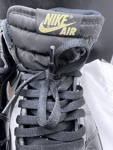 Nike Air Jordan 1 Retro High OG 'Black Metallic Gold' 555088-032 Men's 10 - Picture 5 of 14