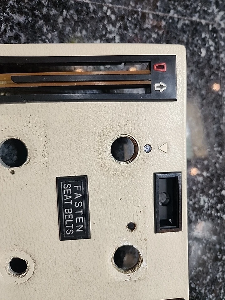 梅赛德斯 450SLC 中心控制台气候控制面板白色 MB-Tex R107 1972-75 — 第 3/4 张图片