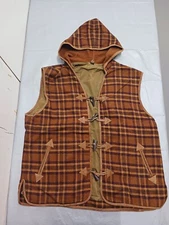 Australian 100% wool hoodie Vest suade Shark Tooth Buttons Size M  runs larger