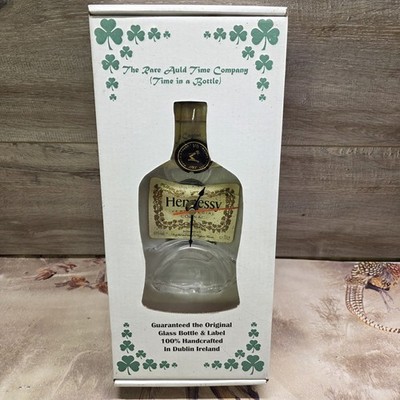 Hennessy Special Cognac Glasflasche Wanduhr Handarbeit Männerhöhle Kneipe Neu