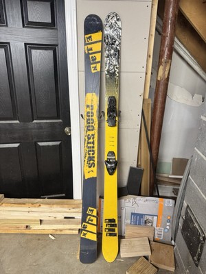 Elan Pogo Sticks Skis 175 CM with Bindings Good Condition Used And Soloman Boots