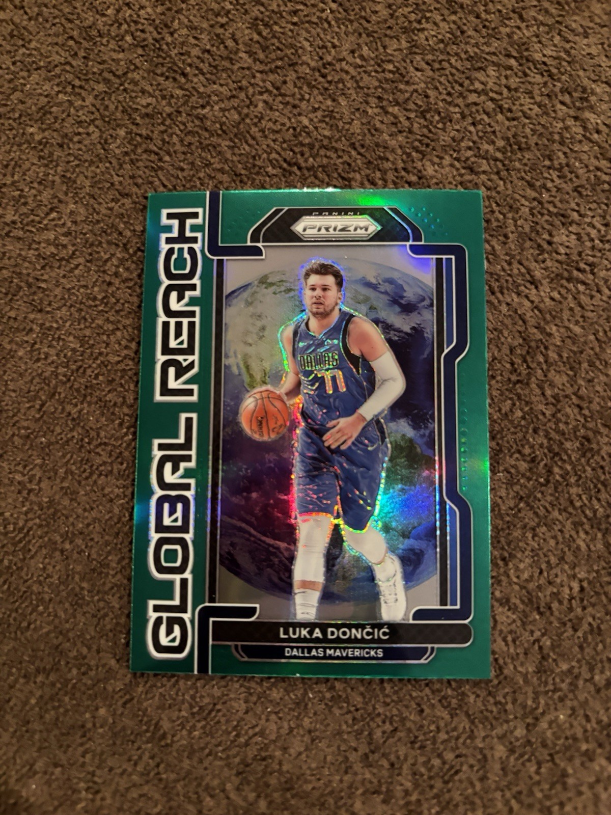 Luka Doncic 2021-22 Prizm Green Global Reach #4