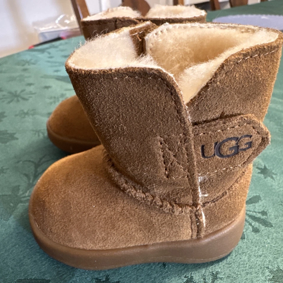 Ребенок ясельного возраста Baby UGG ботинки коричневый замши овчины меха с подкладкой крюк петля размер 01 - Изображение 2 из 4