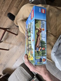 NEW LEGO City - Great Vehicles Logging Truck - 228 Pieces - Ages 5+ [NEW] 60059