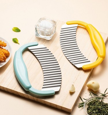 Sturdy Ergonomic Comfortable Precise Crinkle-Cut Wavy Kitchen Wavy Potato Cutter