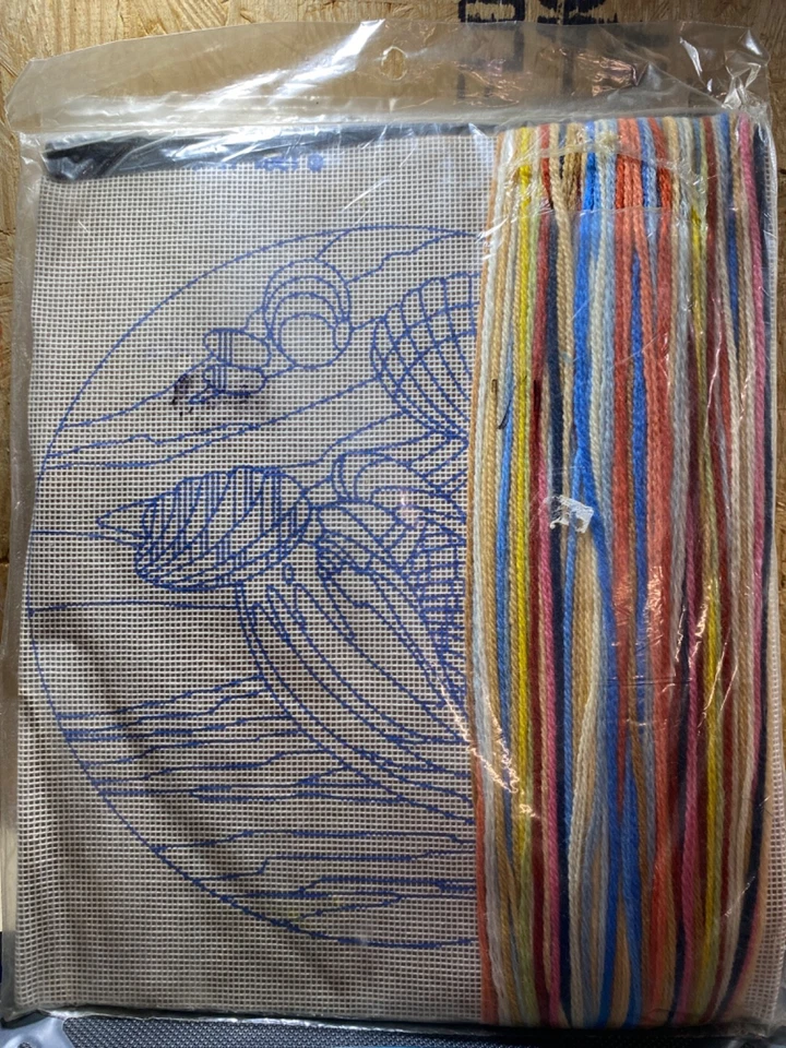 Vintage Monarch Horizons "Seashells"  Needlepoint Kit LS26 - Image 2 of 4