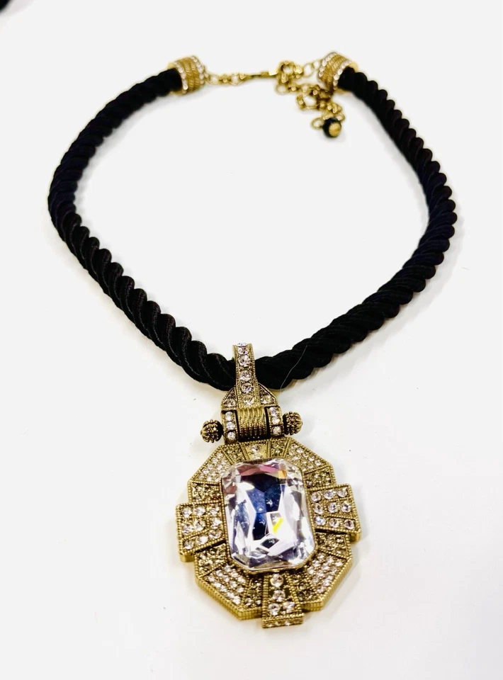 Signed Heidi Daus Gold & Crystal Statement Pendant Corded Necklace Excellent - Image 2 of 4
