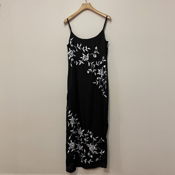 Kate Crawford Slip Maxi Dress Womens Sz 14 Black Rose Embroidery