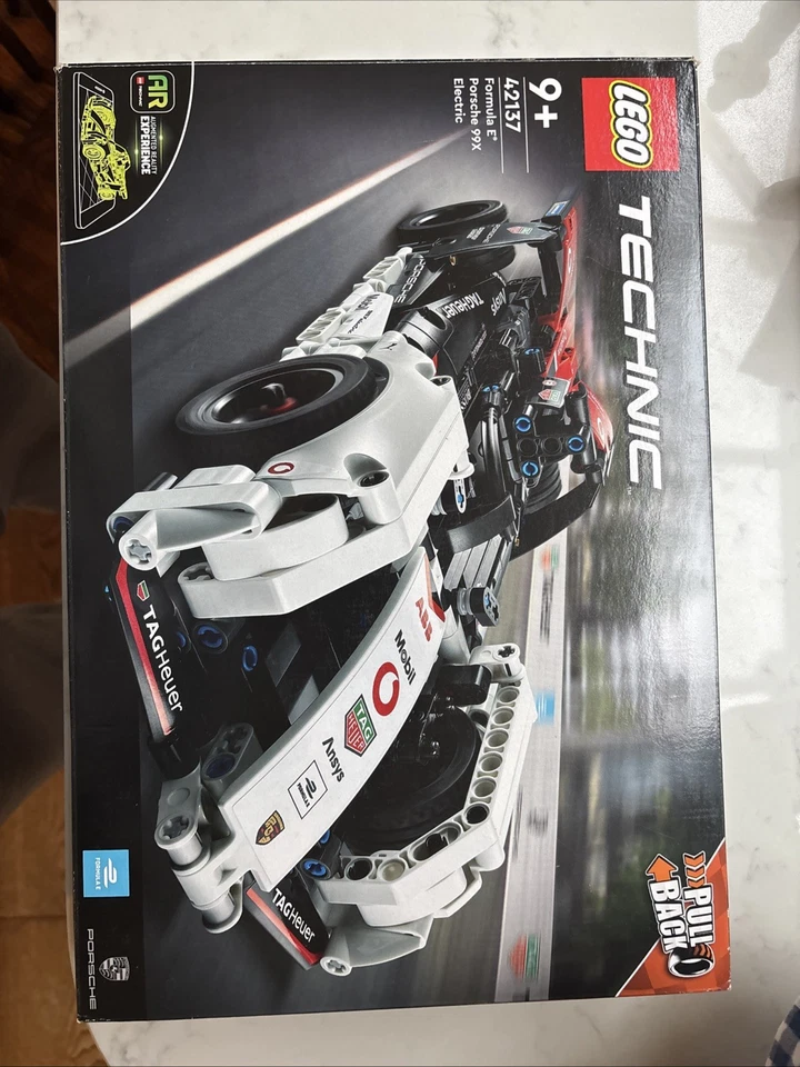 LEGO Technic 42137 Formula E Porsche 99X Electric, photo 1 of 2