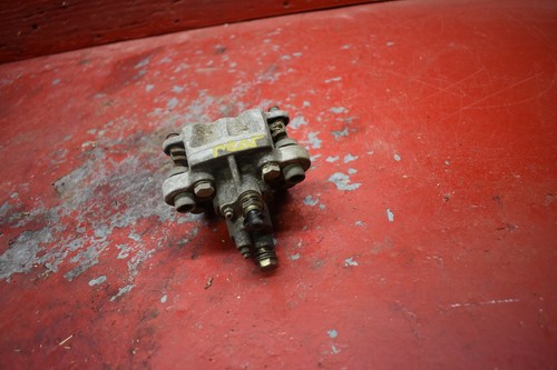 2008 Polaris trail boss 330 rear brake caliper 1910806 - Picture 3 of 8