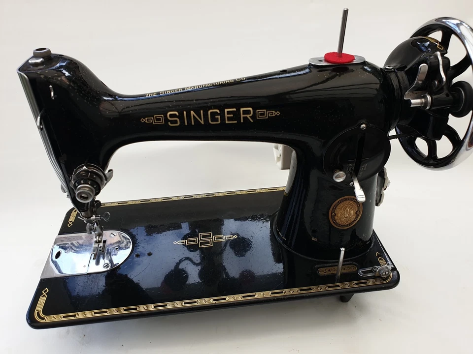 SINGER 201k SEWING MACHINE Heavyweight model, New Powerful Motor.  Excellent Con - Image 4 of 4