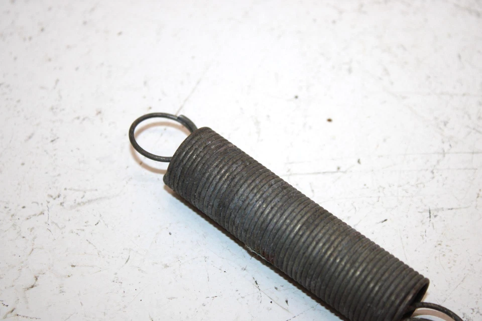 Оригинальная пружина кабеля капота 1998 Polaris Xcf 7041202 Q1653 - Изображение 3 из 4