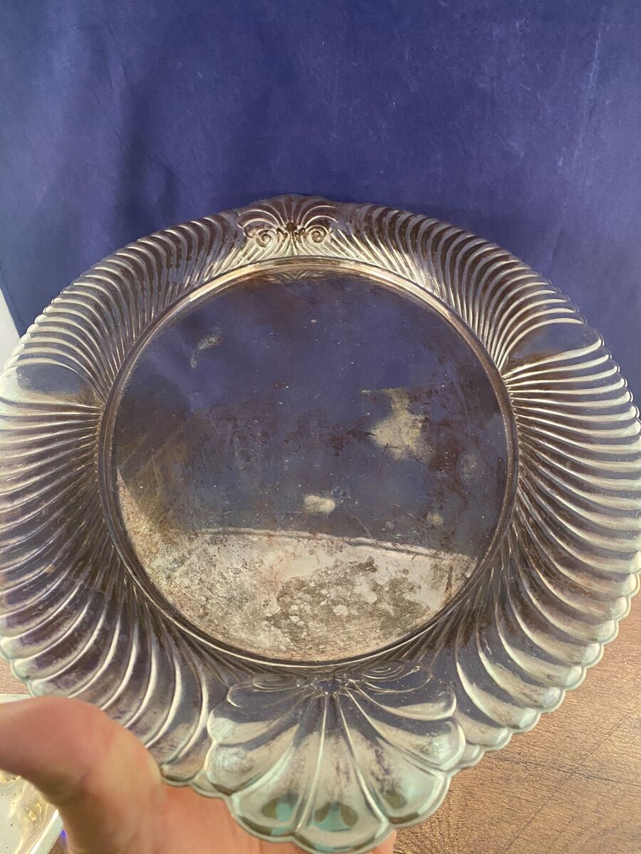 Large WM Rogers Wellington silver plated oval tray 3952 Large WM Rogers Wellington silver plated oval tray 3952