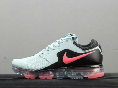 black and light pink vapormax