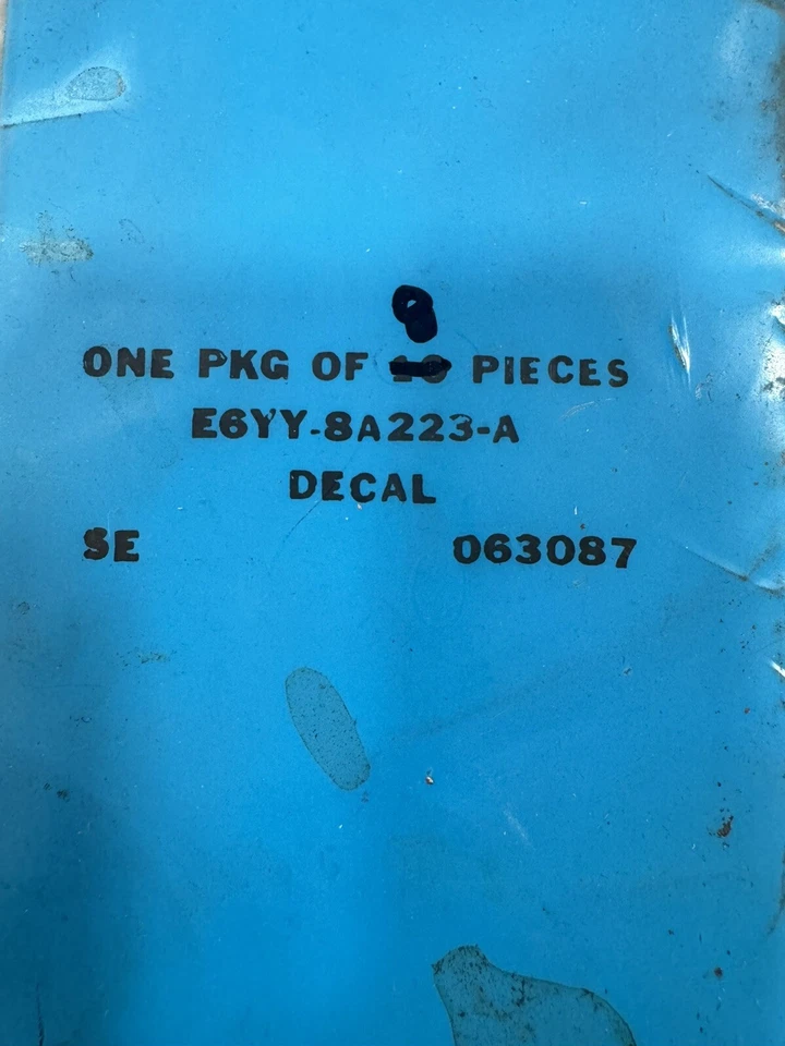 Nuevo Lote De 8 1986 1987 MERCURY LYNX XR3 CALCOMANÍAS FRONTALES E6YY-8A223-A Hombre Cueva Foto 2 de 2