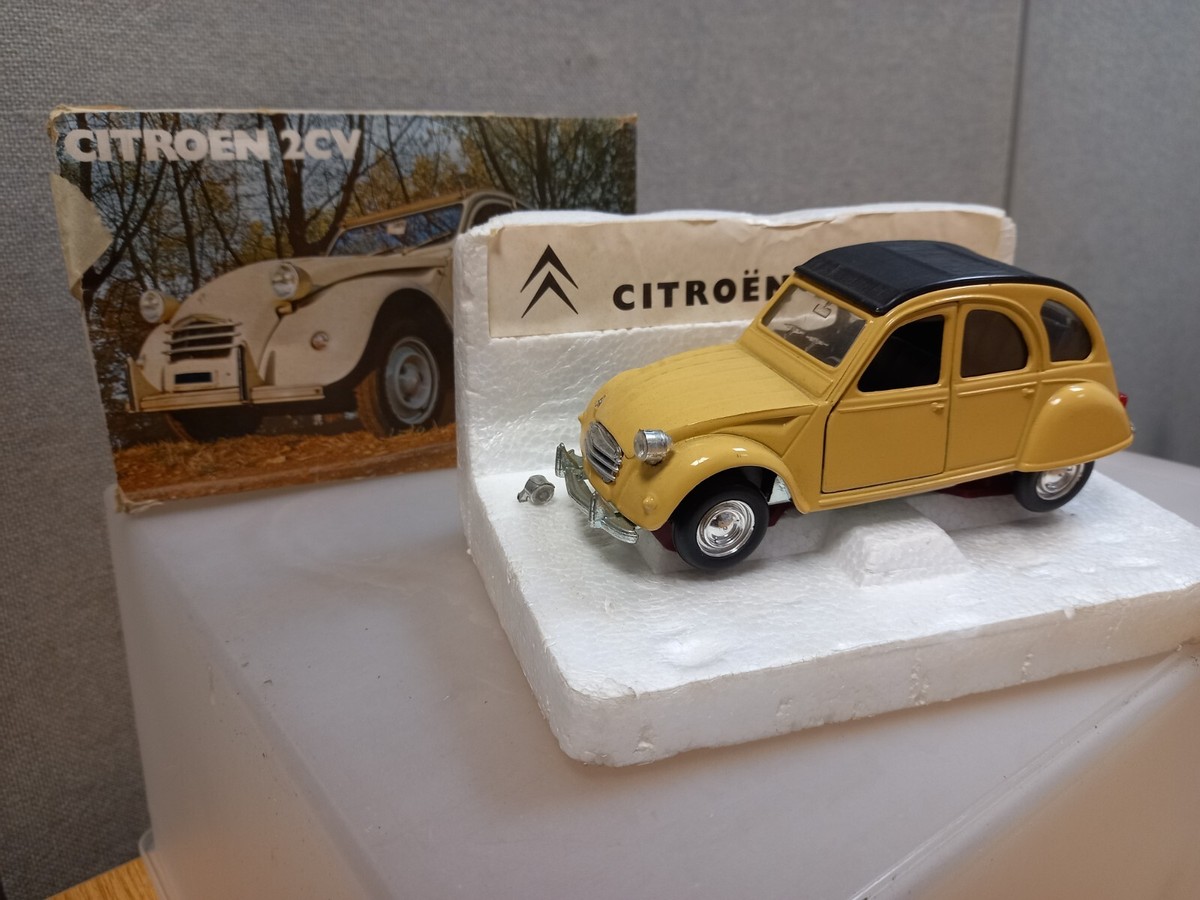 Polistil Citroen 2CV model S26. 1/25 - still boxed. | eBay