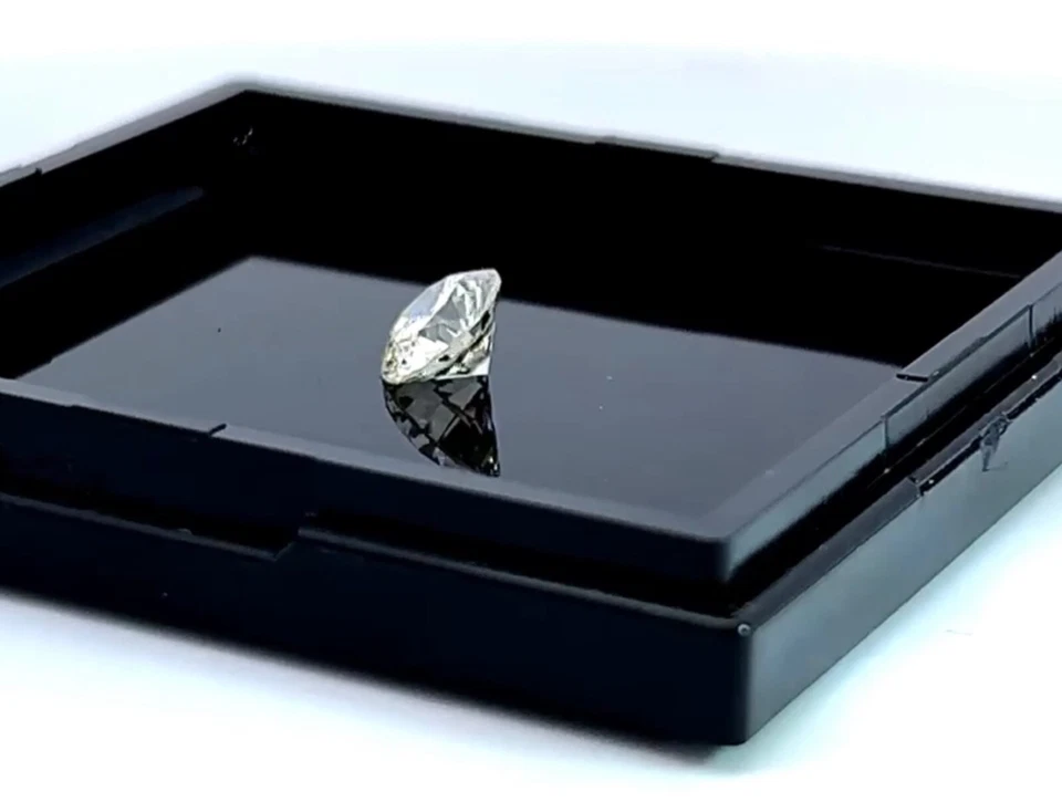 2.05ct Round Brilliant Cut Diamond, M color / SI1 clarity - Image 4 of 4