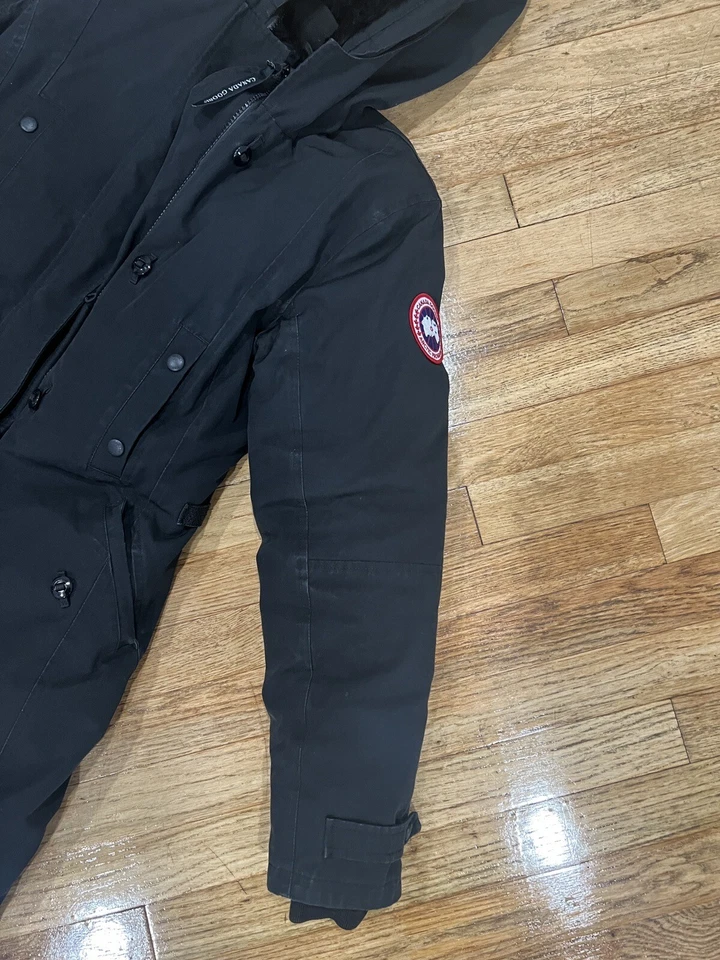 Parka Canada Goose Victoria Fusion Fit Down ribete de piel de coyote genuino Foto 4 de 4
