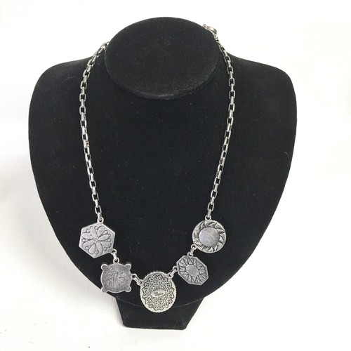 Lia Sophia Cameo Necklace Silver Tone Metal Multi Pendant 16" - Picture 5 of 7