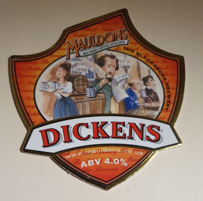 MAULDONS Brauerei DICKENS Fass Real Ale Bier Pumpe Clip Abzeichen Suffolk Charles