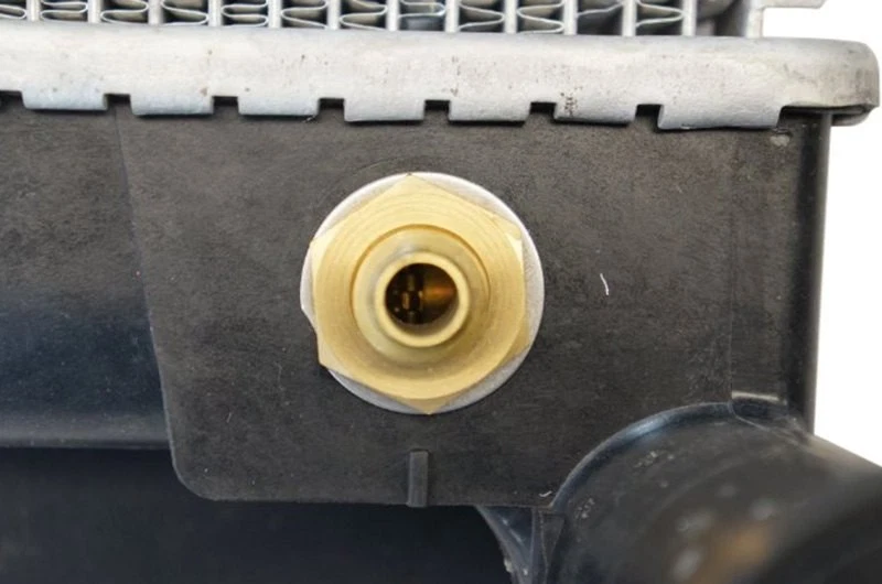 For Toyota Corolla 2009-2017 Reach Cooling Engine Coolant Radiator - Изображение 3 из 4