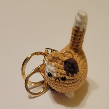 Handmade Crochet Cat Key Chain Charm Beige White Brown Yarn Metal Keyring