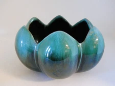 Blue Mountain Pottery Lotus Shape Green Drip Glaze Bowl Planter 4 5/8" W 3" H