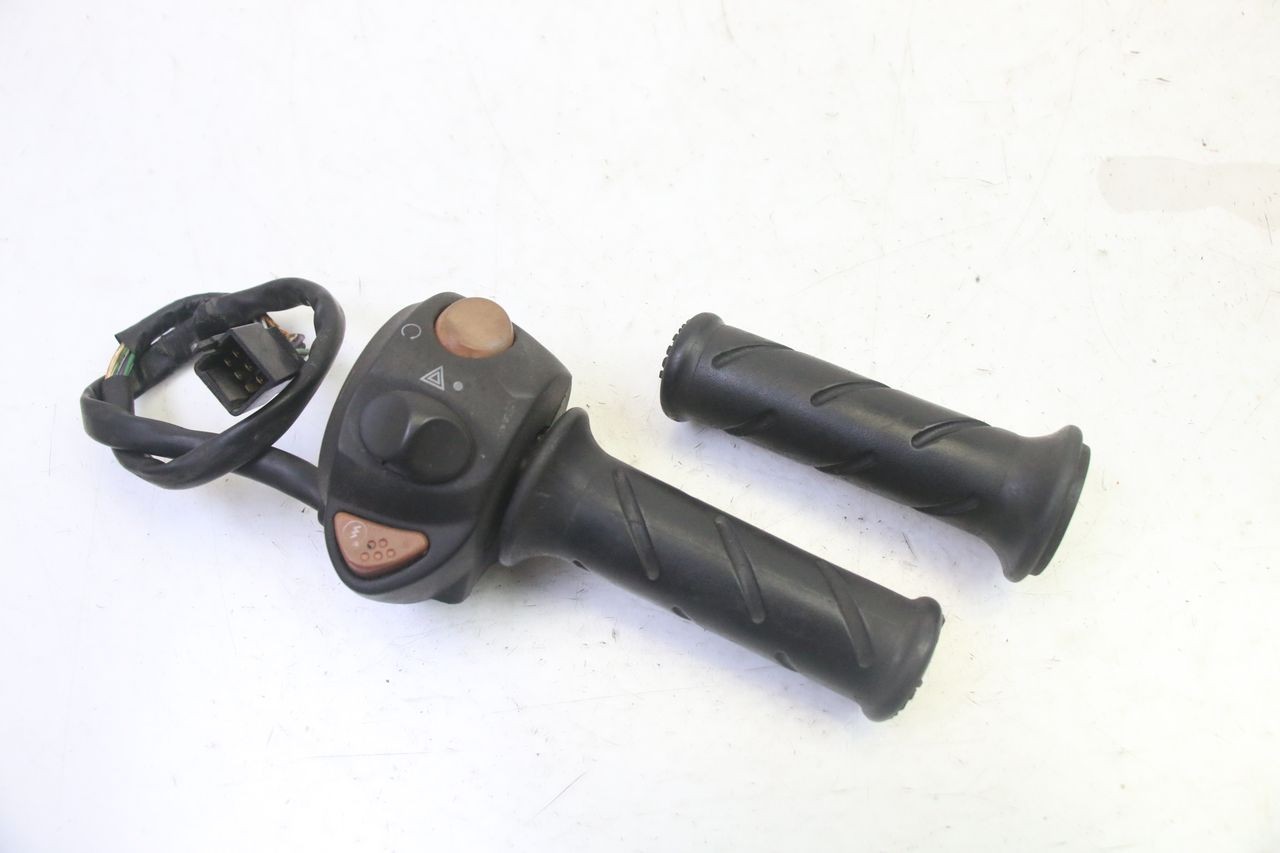 RIGHT SWITCH - PEUGEOT SATELIS 125 (2013 - 2018)