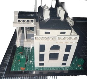 LEGO ARCHITECTURE: The White House (21006) RETIRED Incomplete With Instructions