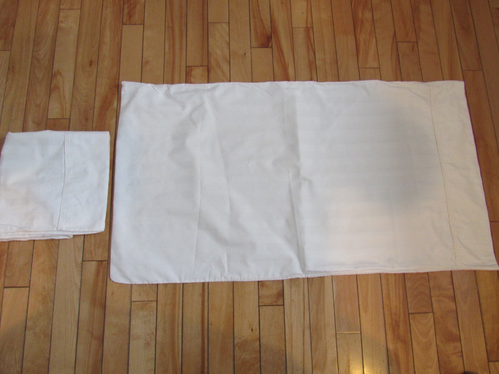 2 DHF DIVATEX HOME FASHION KING DAMASK STRIPE PILLOWCASES COMBED COTTON