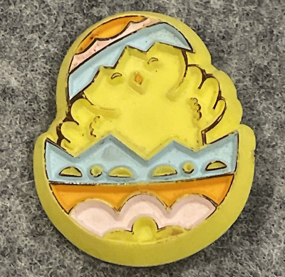Easter Chick Egg Hatching Hallmark Card Yellow Plastic Spring Vintage Lapel Pin