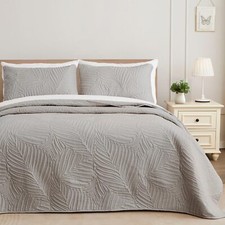 King Size Quilt Bedding Set Lightweight Light Grey Leaf Pattern 3-Piece