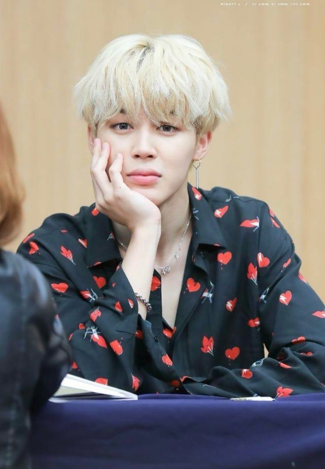 $2000 BTS Jimin Saint Laurent Camicie Maniche Lunghe Cuori Labbra Lampo Seta