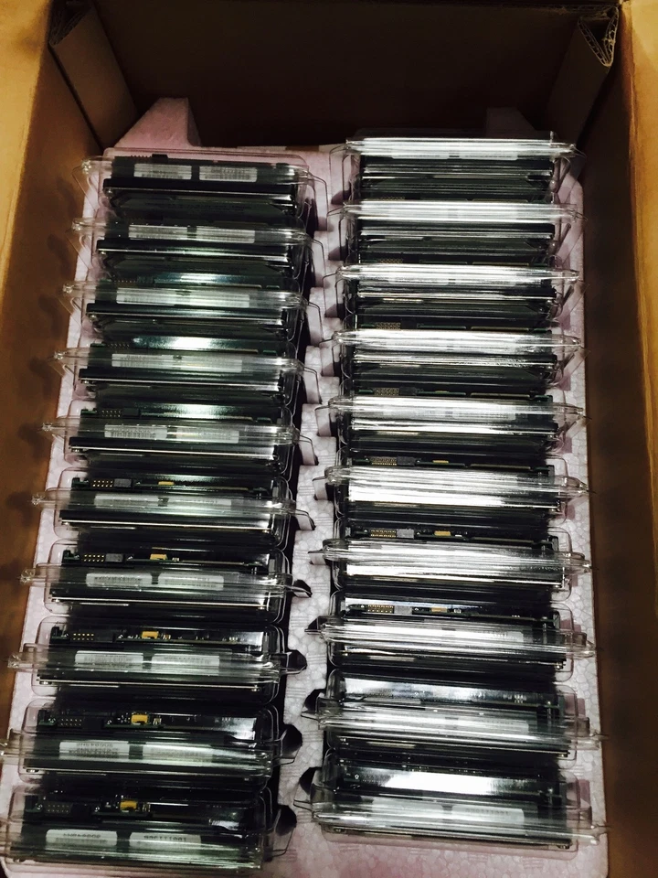 *New* Seagate (ST39205LC) 9GB, 10000RPM, 3.5" SCSI 80-Pin Internal Hard Drive - Image 4 of 4