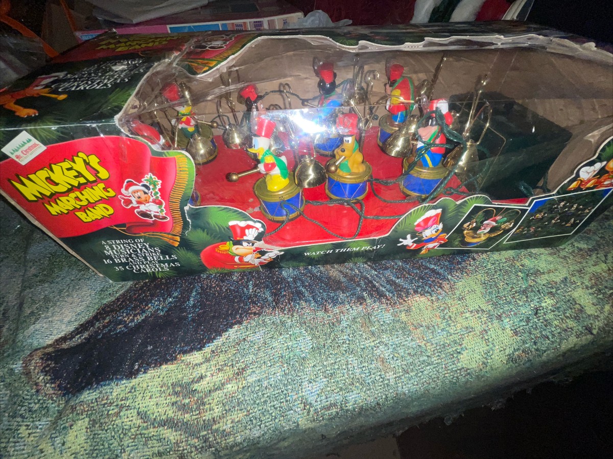 Disney Mickey's Marching Band Mr. Christmas from 1993 8 Musicians