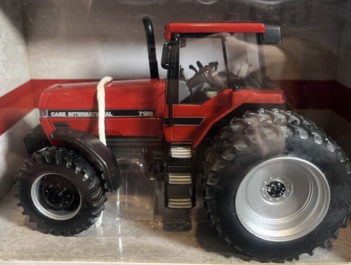1/32 Ertl Case International IH 7150 Magnum MFWD Tractor Prestige Edition - Picture 2 of 6