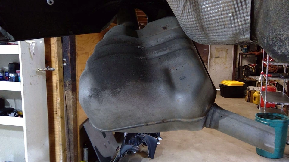 Silenciador de escape traseiro conversível destro direito 8f0253609h OE compatível com AUDI A5 2010-2011 - Imagem 3 de 4