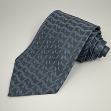Claiborne Green Blue Geometric Pattern 100 Imported Silk Men s Neck Tie 58 x4