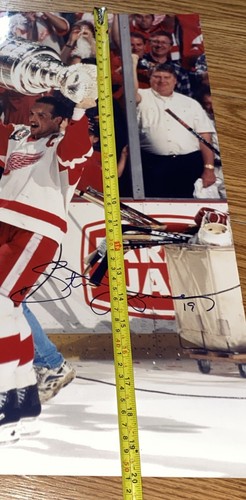 STEVE YZERMAN SIGNED AUTOGRAPH PHOTO DETROIT RED WINGS NHL 1997 Stanley Cup - Picture 9 of 9
