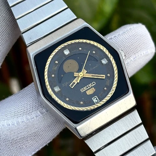 Vintage Seiko 5 Automatic Moon Phase Hexagonal Shape Japan Men's Watch 6347-600A