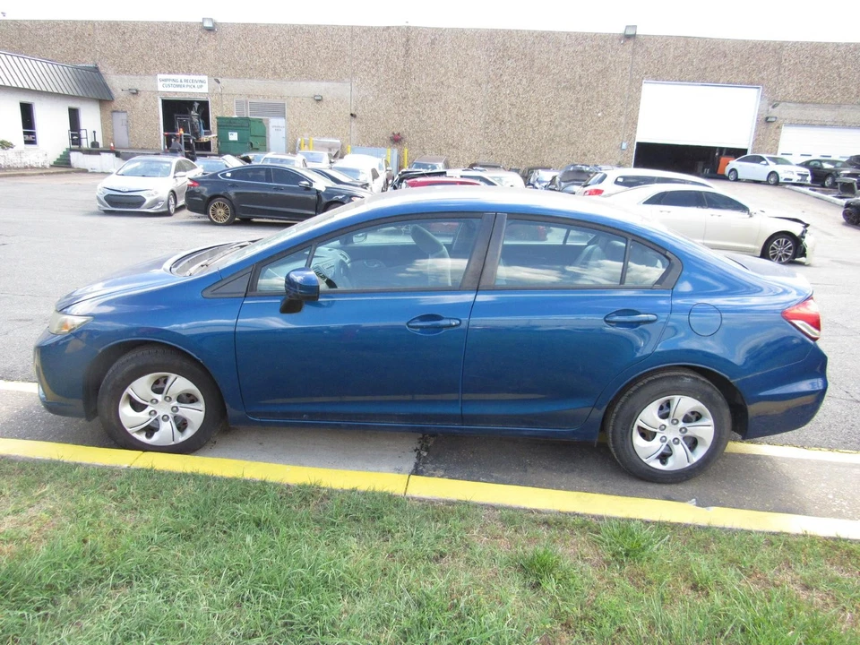 Honda Civic 2014 cabina caja de fusibles Foto 2 de 4