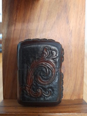 Zippo Custom Hand Made Lederetui Filigran