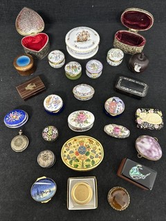 Trinket Pill Boxes Job Lot Vintage Modern Collectible t5392
