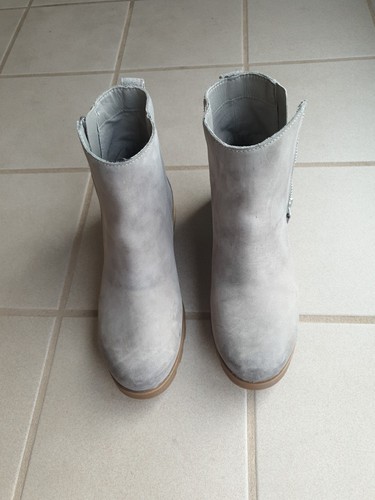 Sorel Emelie Waterproof Zip Gray Leather/Suede Boots Women's 6.5 - Picture 2 of 9