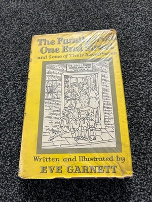 Family From One End Street Even Garnett 1968  Hardback Book