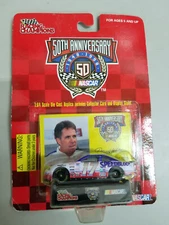 Racing Champions 1998 50th Anniversary Darrell Waltrip Speedblock #17 Car 1:64